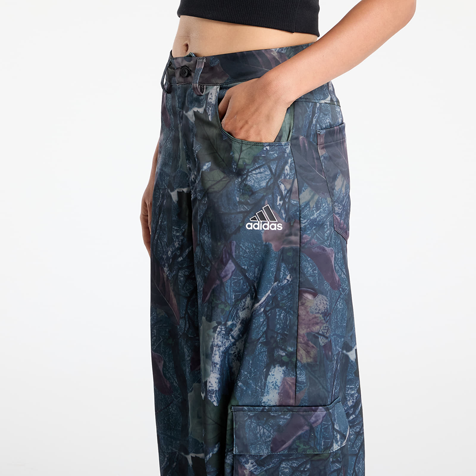 Kalhoty adidas Originals Leaf Camo Print Satin Cargo Joggers Black/ White