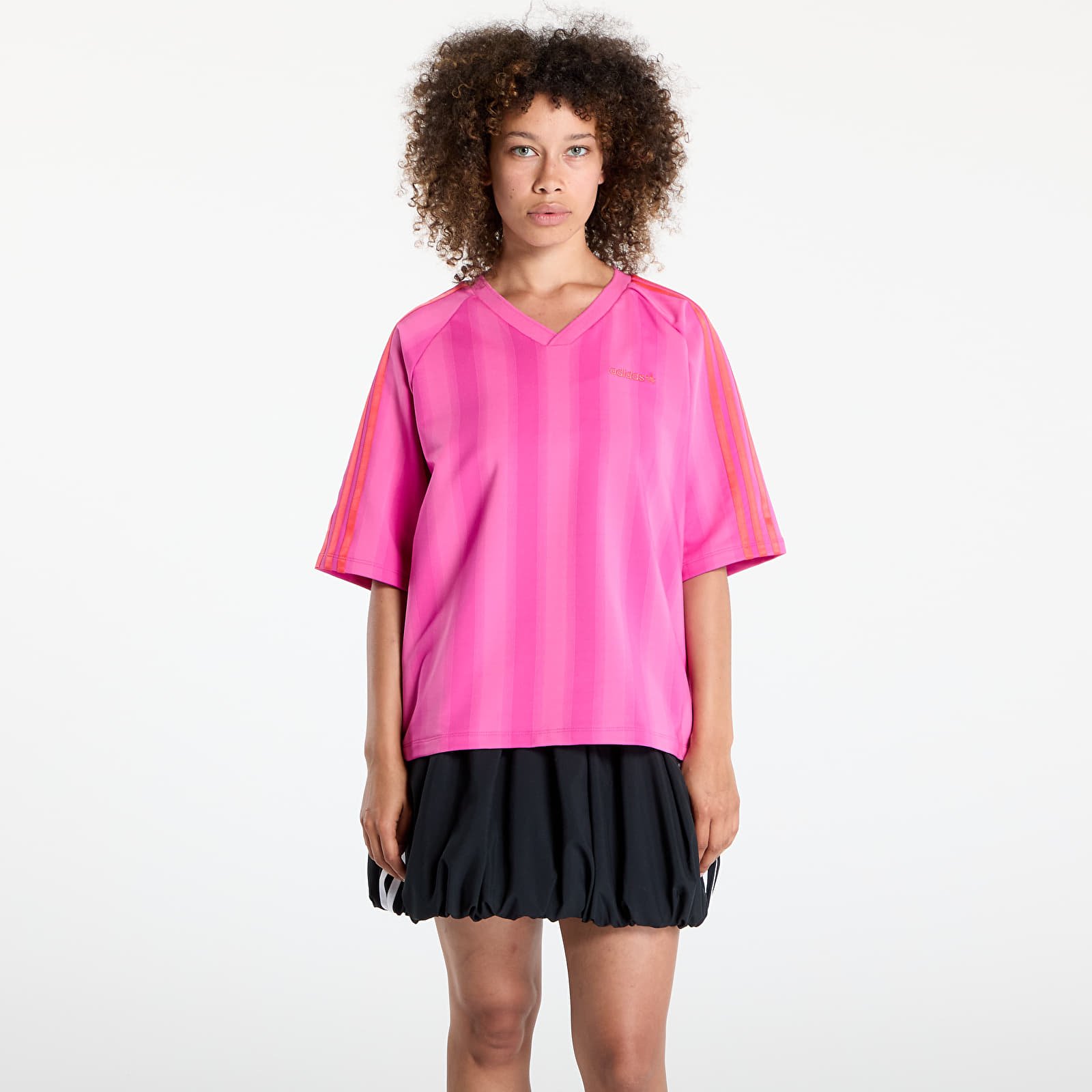 Trička adidas Linear Tee Semi Lucid Fuchsia