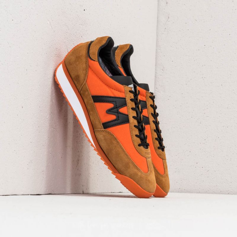 Karhu Mestari 76 Jaffa Orange/ Black