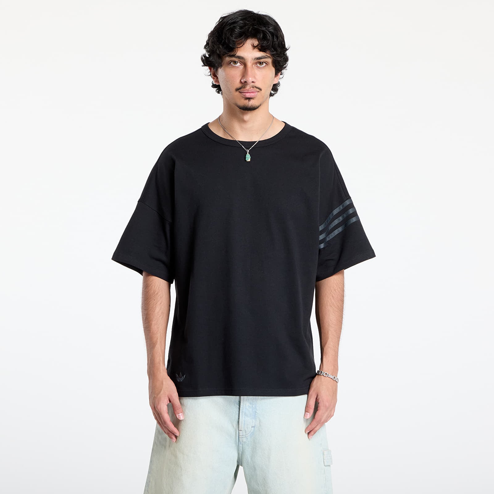 Tricou adidas Neuclassics T-Shirt Black S