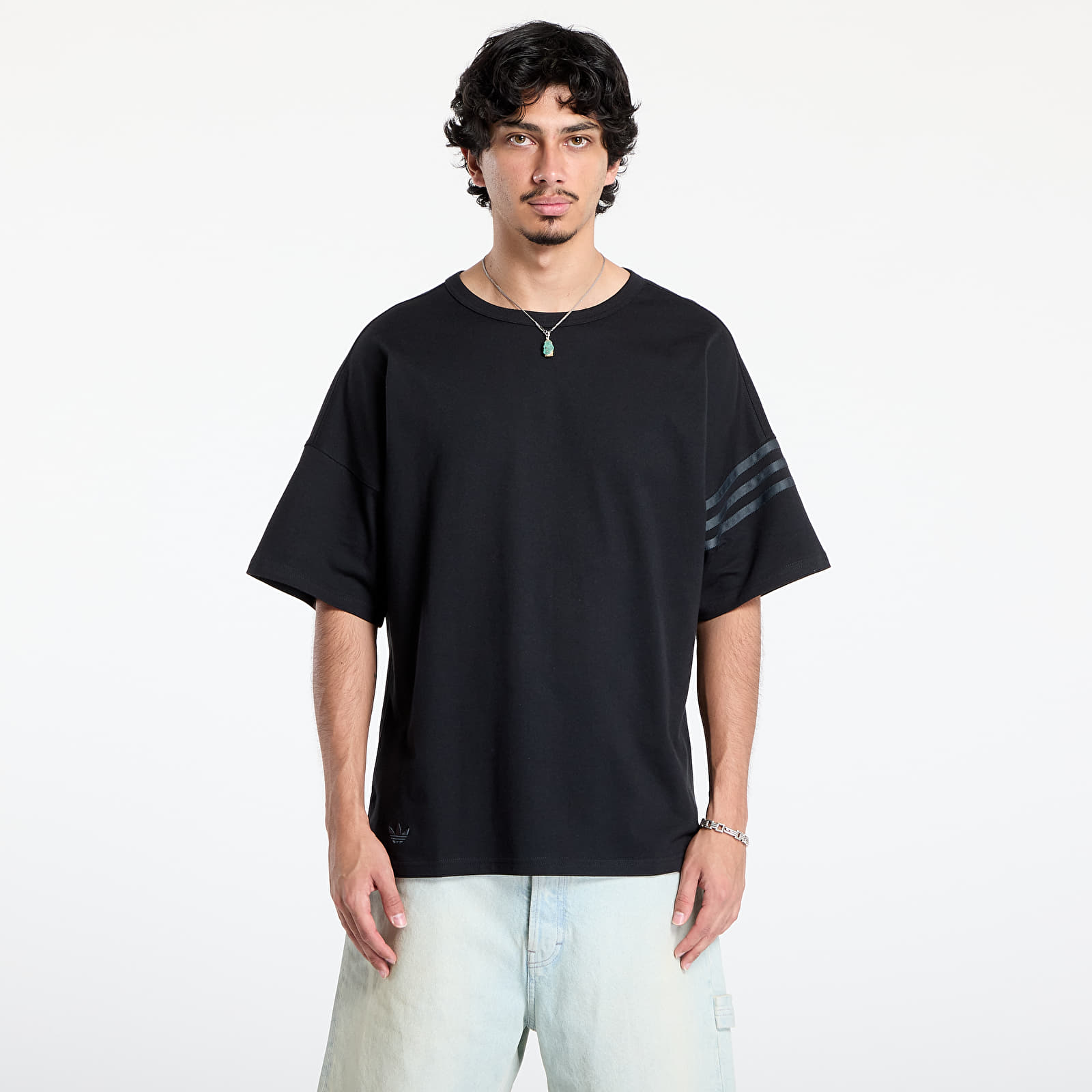 Trička adidas Neuclassics T-Shirt Black