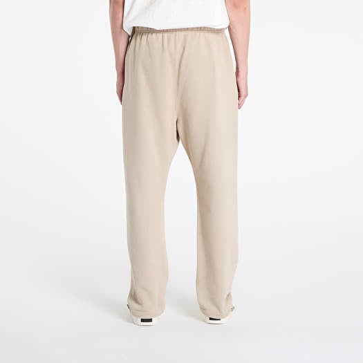 ボトムスその他 FEAR OF GOD RELAXED FLEECE SWEATPANT (130SP258221F TIMBER) Essentials Relaxed Fleece Sweatpant - Timber – Kith
