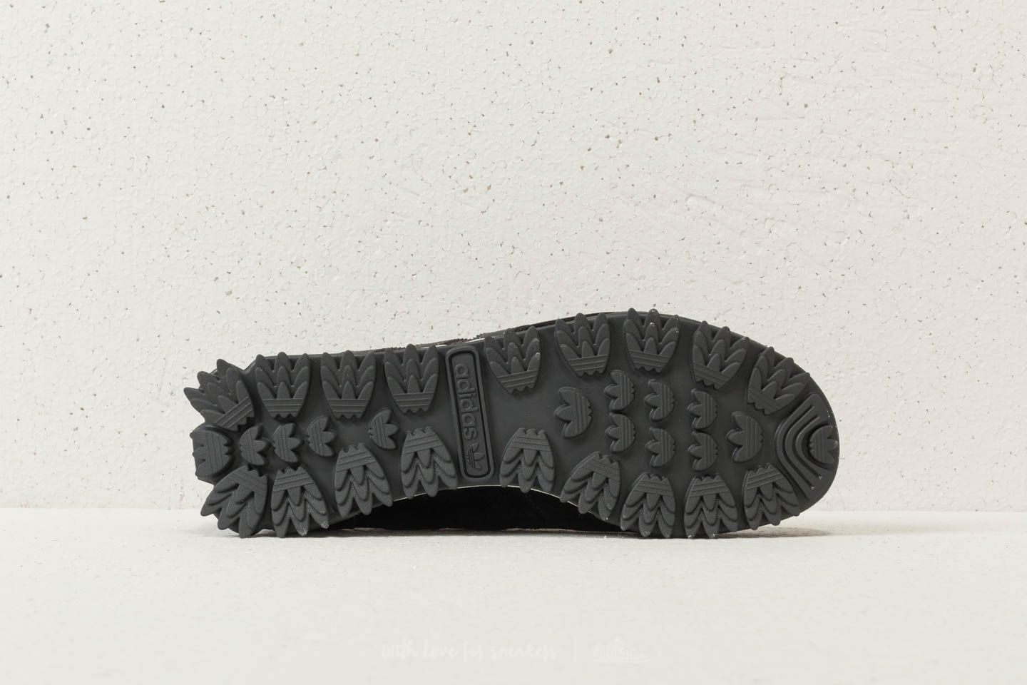 Men's shoes adidas Marathon TR Core Black/ Carbon/ Crystal White