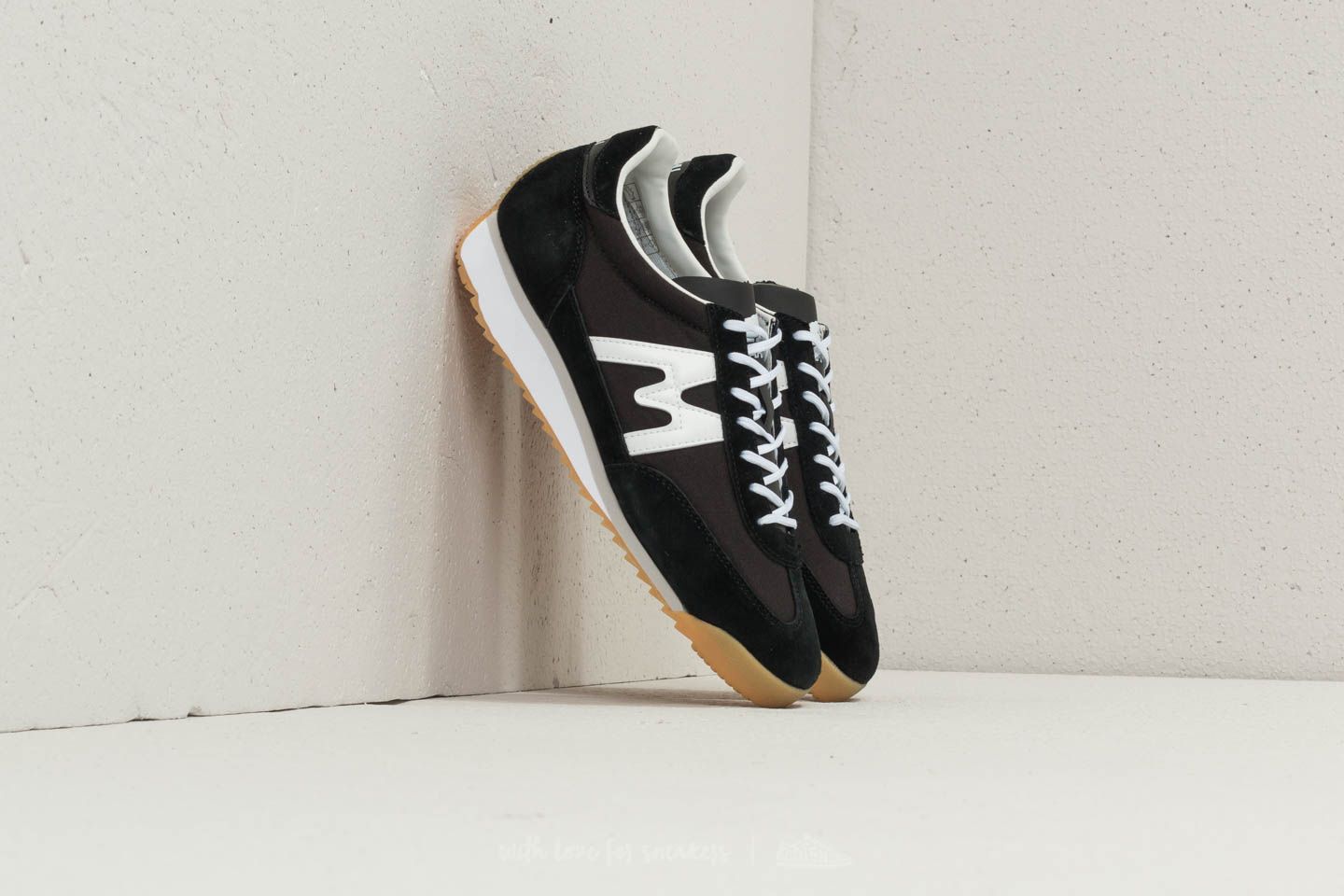 Scarpe uomo Karhu ChampionAir Black / White