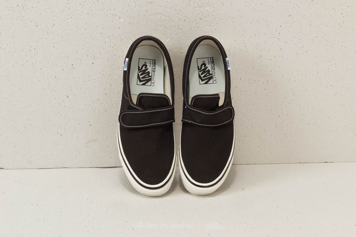 Slip on shop vans with strap