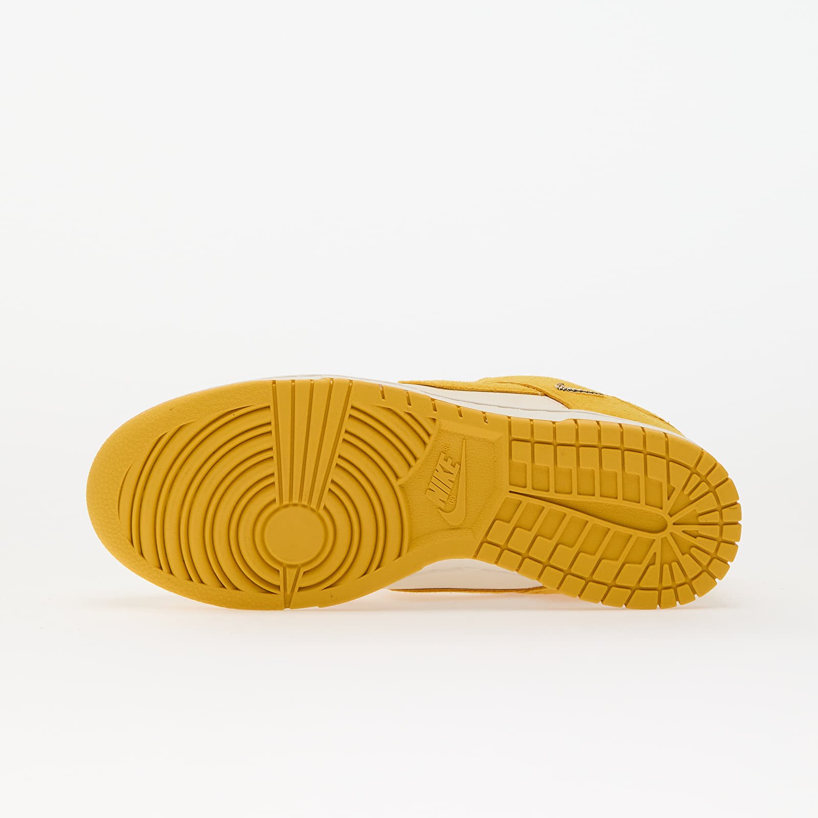 Buty damskie Nike Wmns Dunk Low Pale Ivory/ Dk Sulfur-Sail-Mtlc Gold