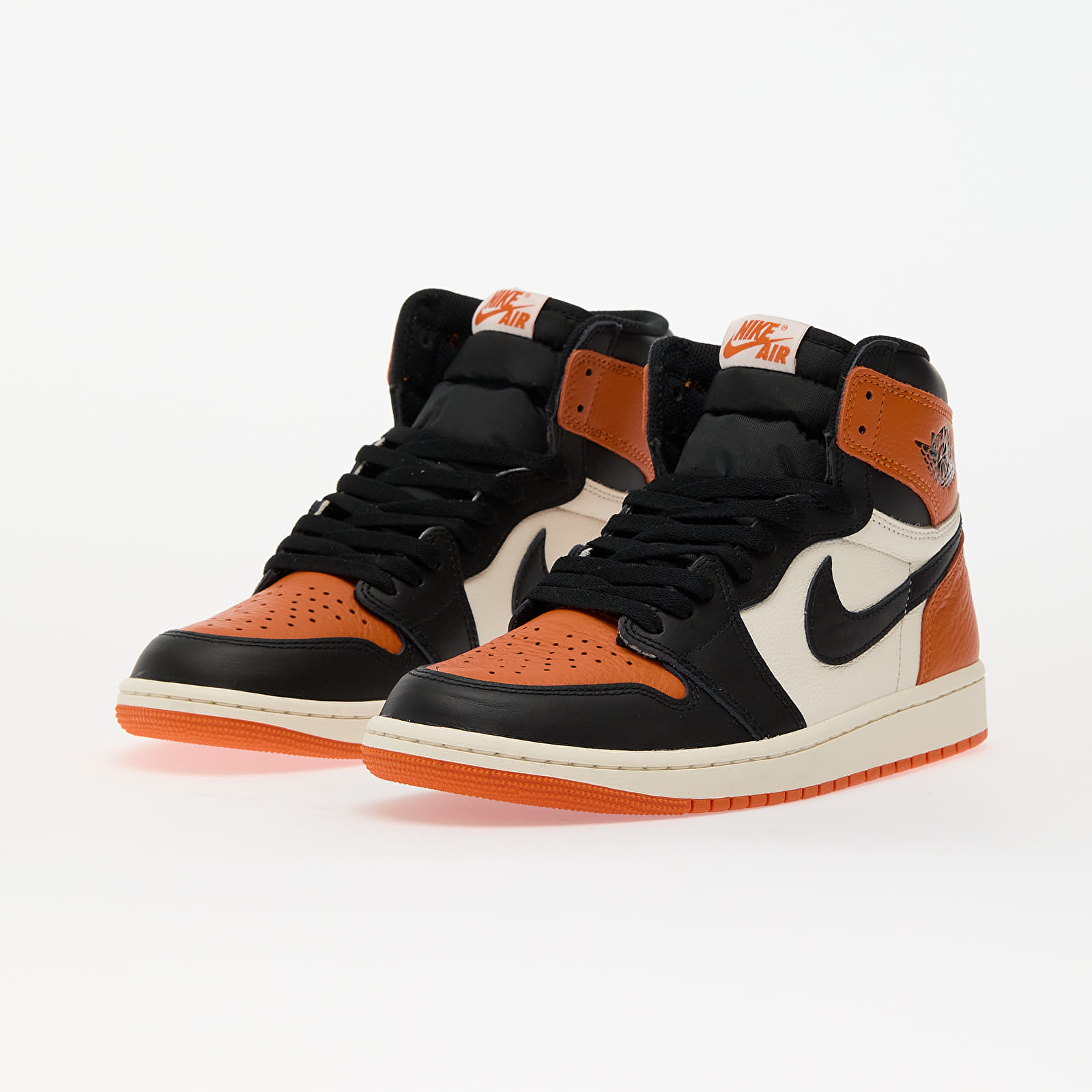 Scarpe uomo Air Jordan 1 Retro High OG "Shattered Backboard" DZ5485-008 Black/ Black-Sail-Starfish