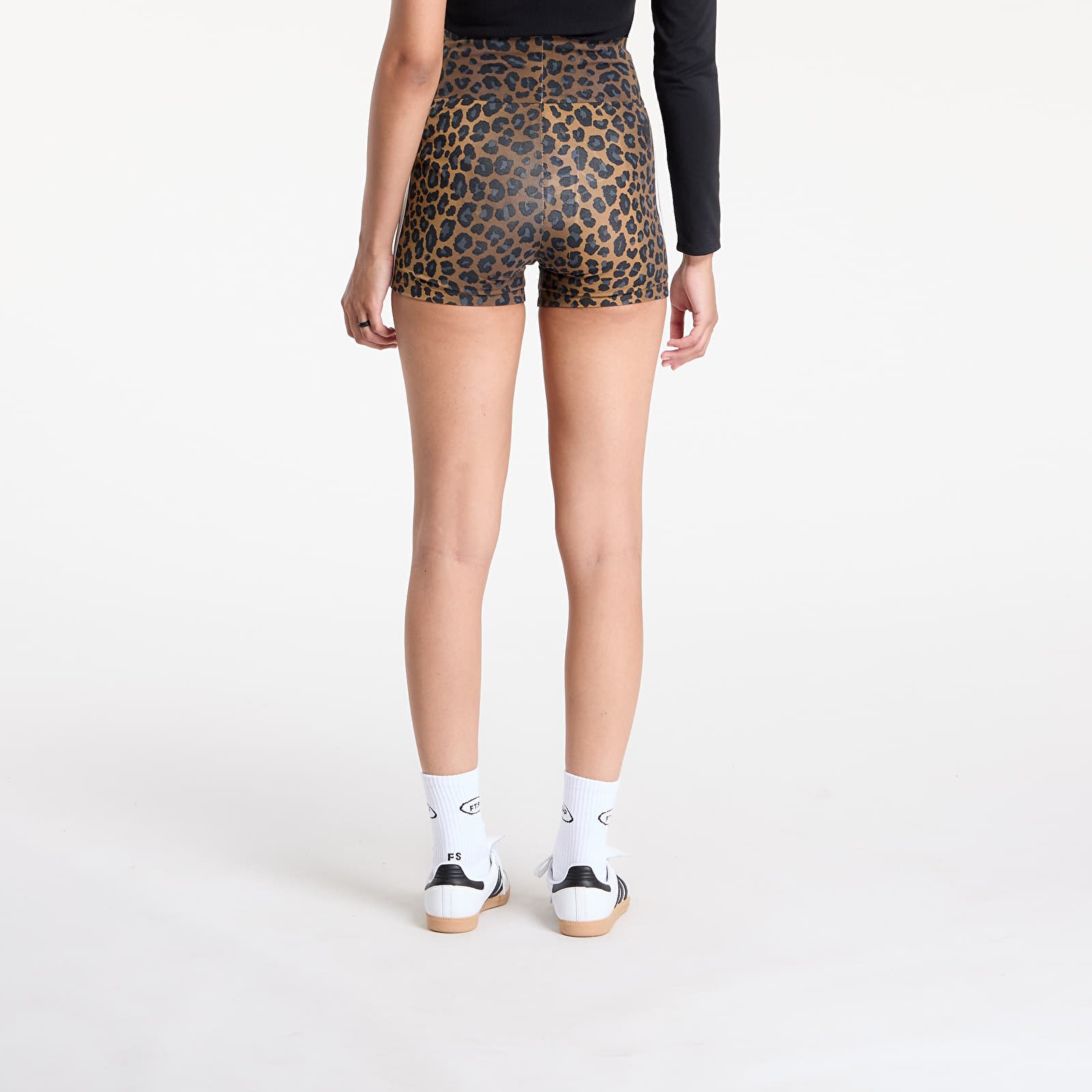 Kurzhosen adidas Booty Short Multicolor
