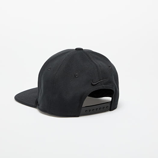 all black nike snapback