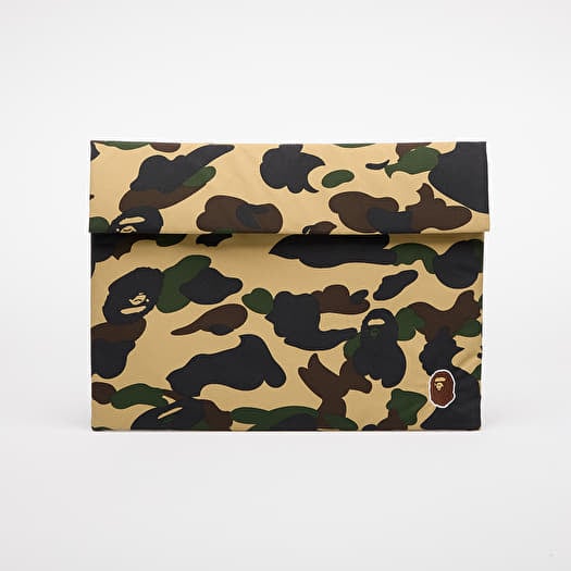Estuche A BATHING APE 1St Camo 15 Inch Pc Case Yellow
