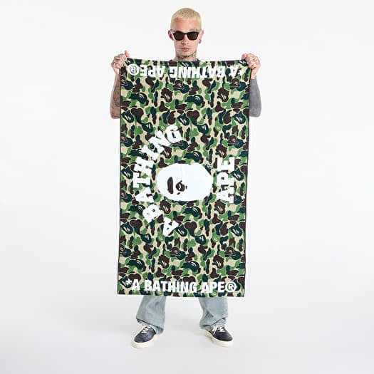 A BATHING APE Abc Camo Beach Towel Green