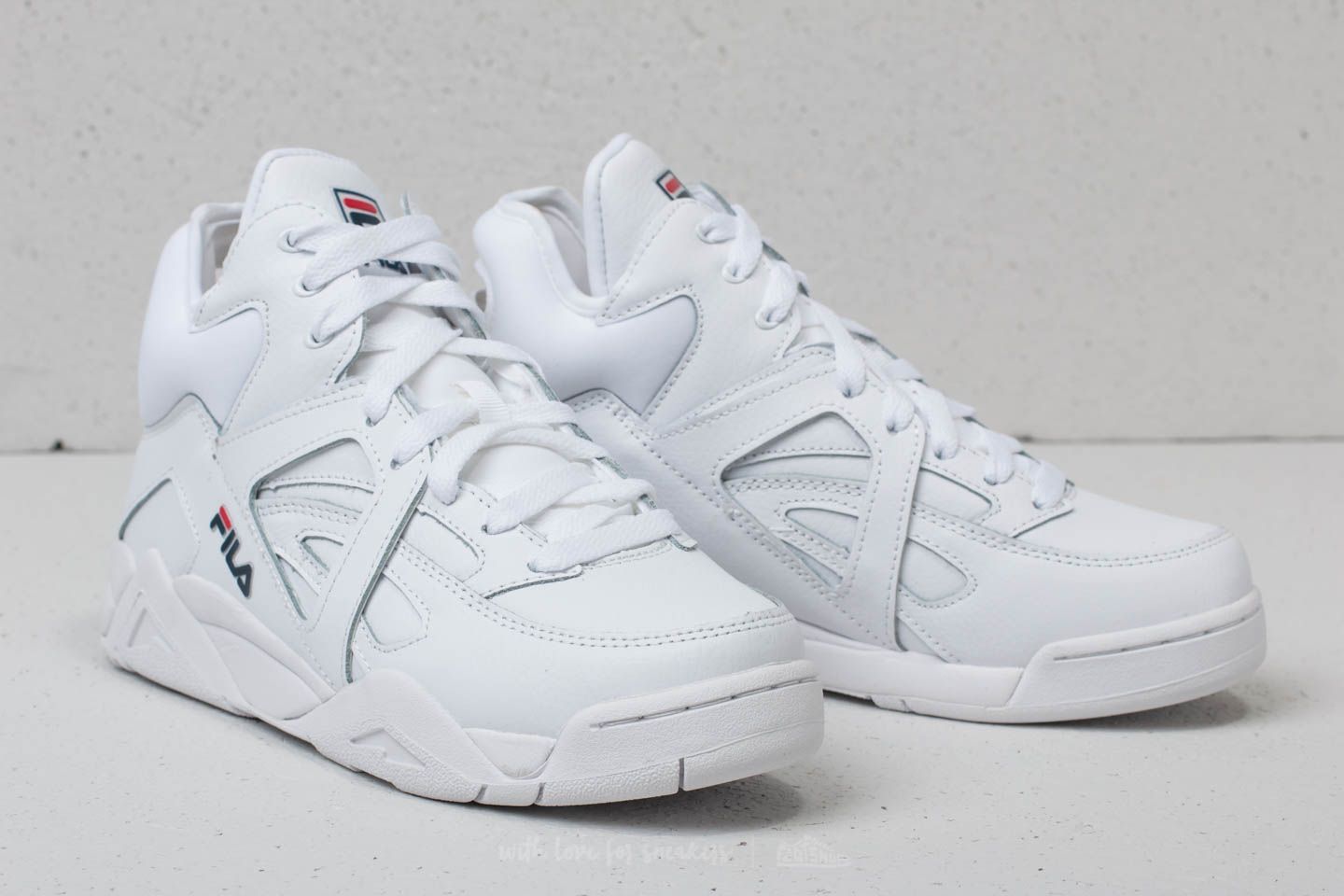 Fila sneaker deals cage l mid