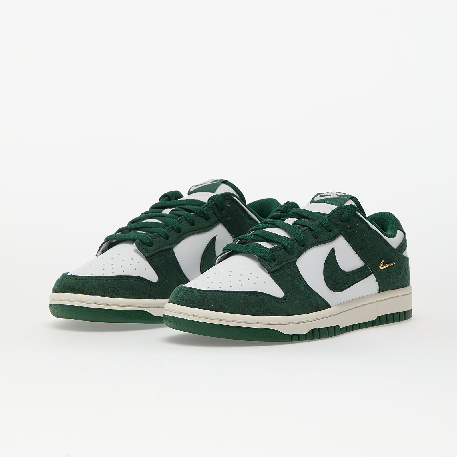 Women's shoes Nike Wmns Dunk Low Summit White/ Gorge Green-Sail-Mtlc Gold