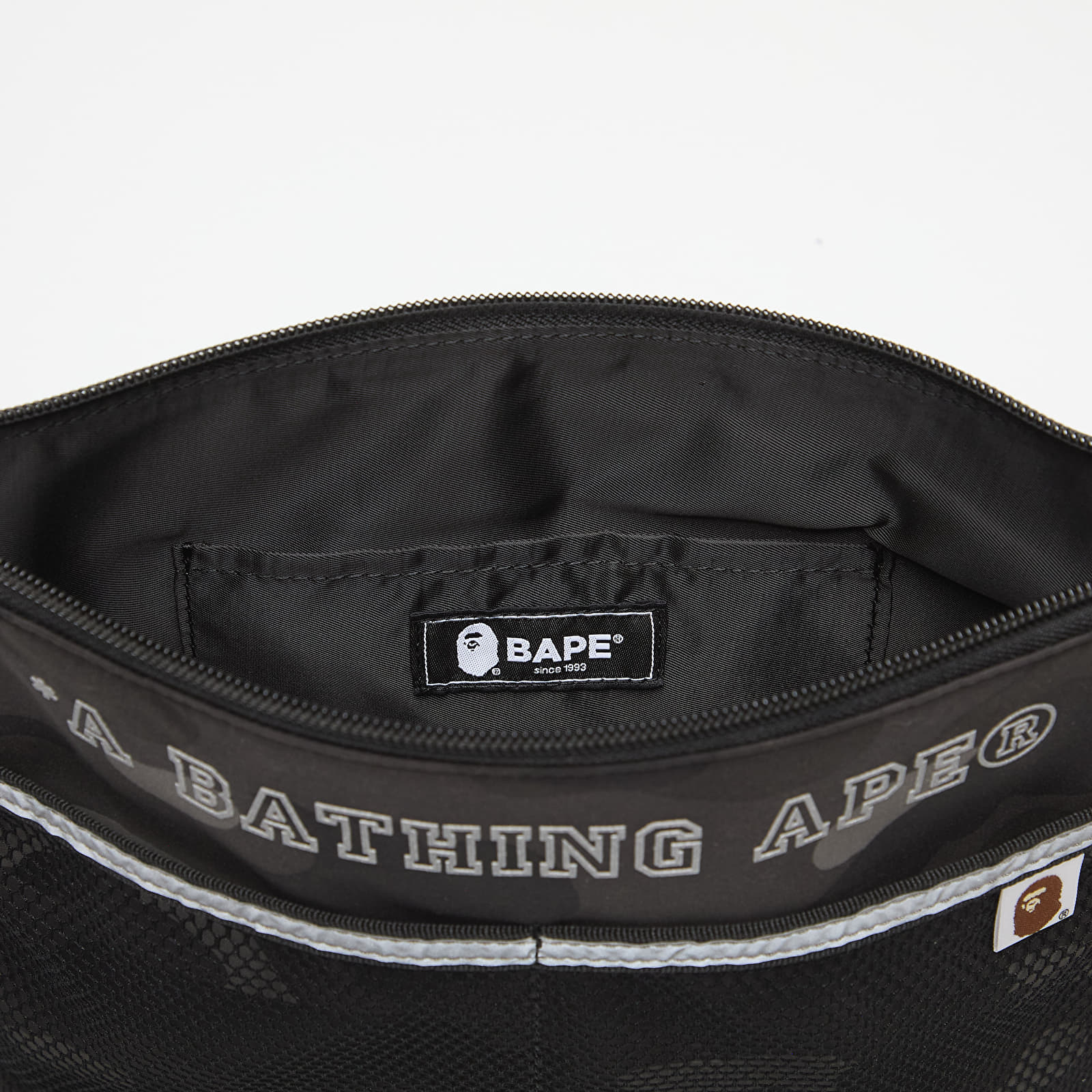 Τσάντες ώμου A BATHING APE Color Camo Sacoche Black