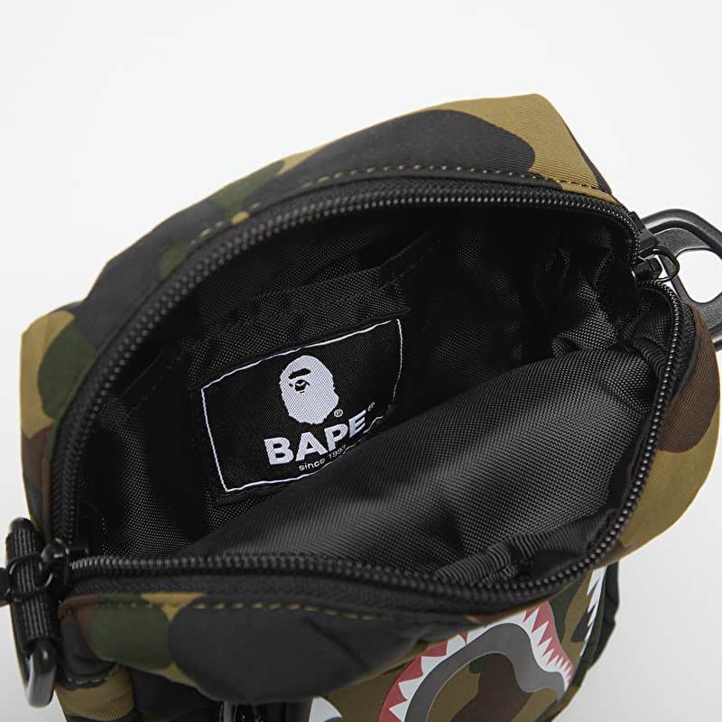 A BATHING APE（アベイシングエイプ） 1ST CAMO SHARK MINI BAG 
