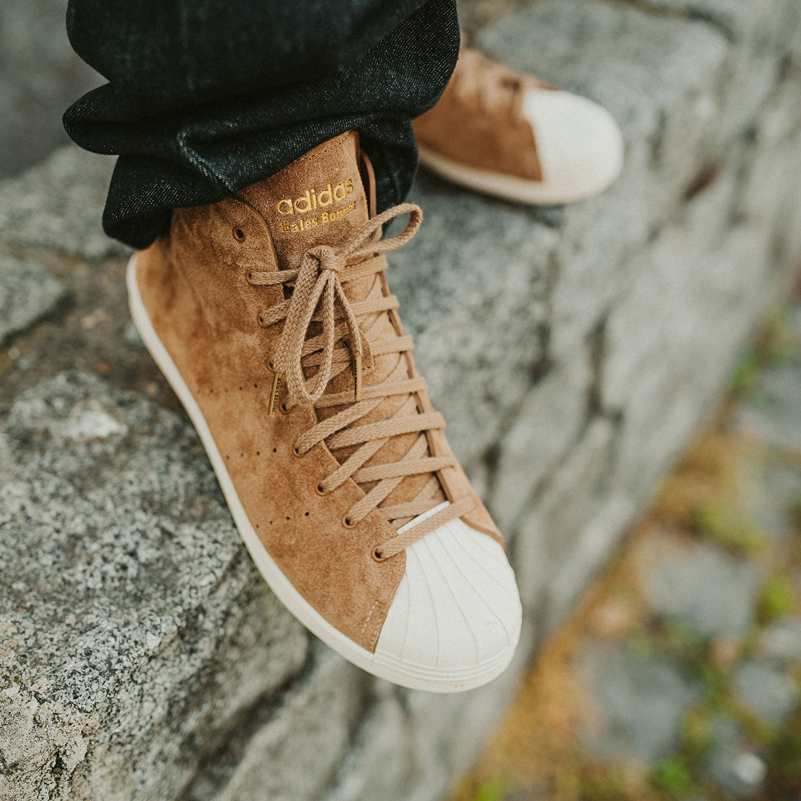 Scarpe uomo adidas x Wales Bonner Superstar Hi Supplier Colour/ Wonder White/ Gold Metallic
