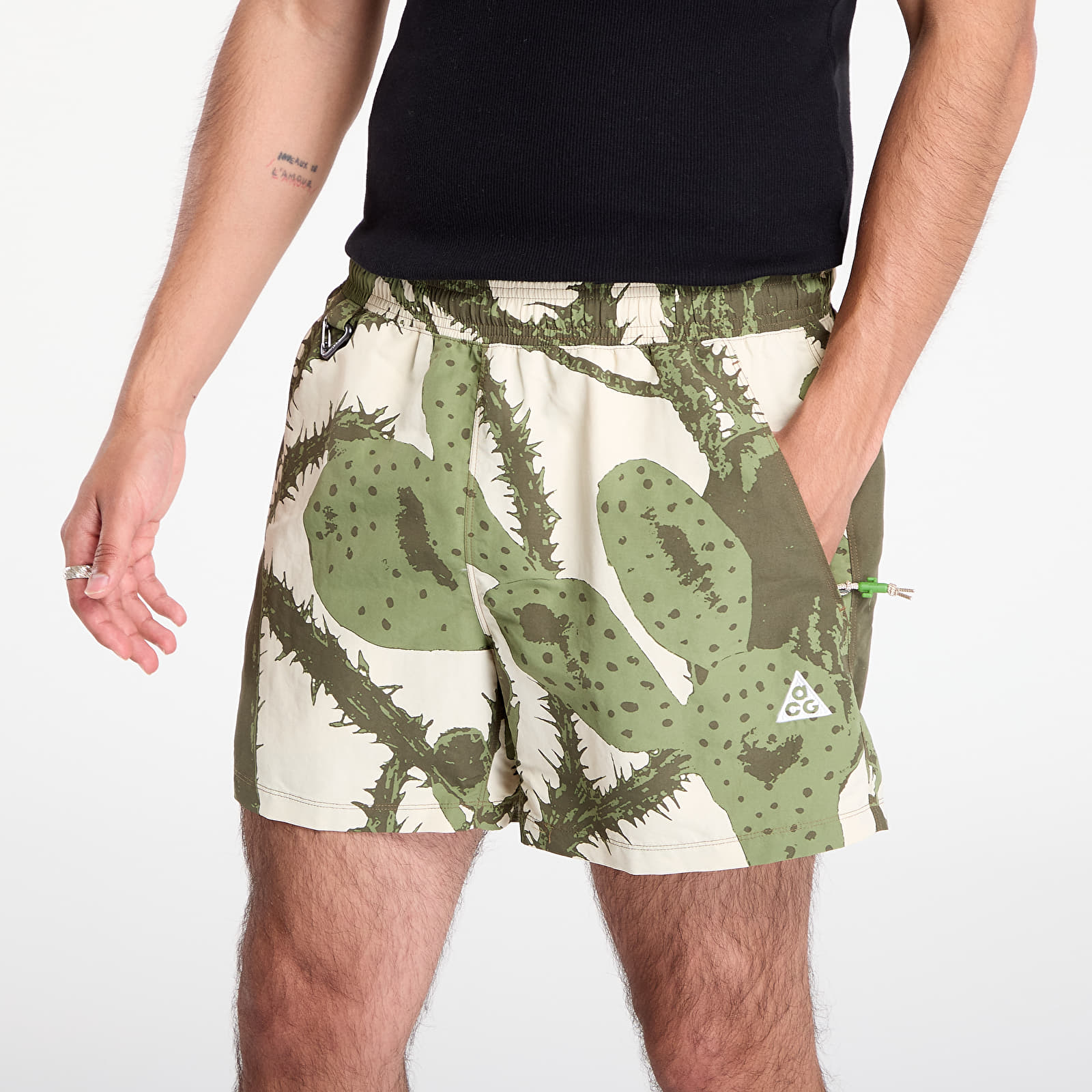 Kurzhosen Nike ACG "Reservoir Goat" Men's Shorts Lt Khaki/ Summit White