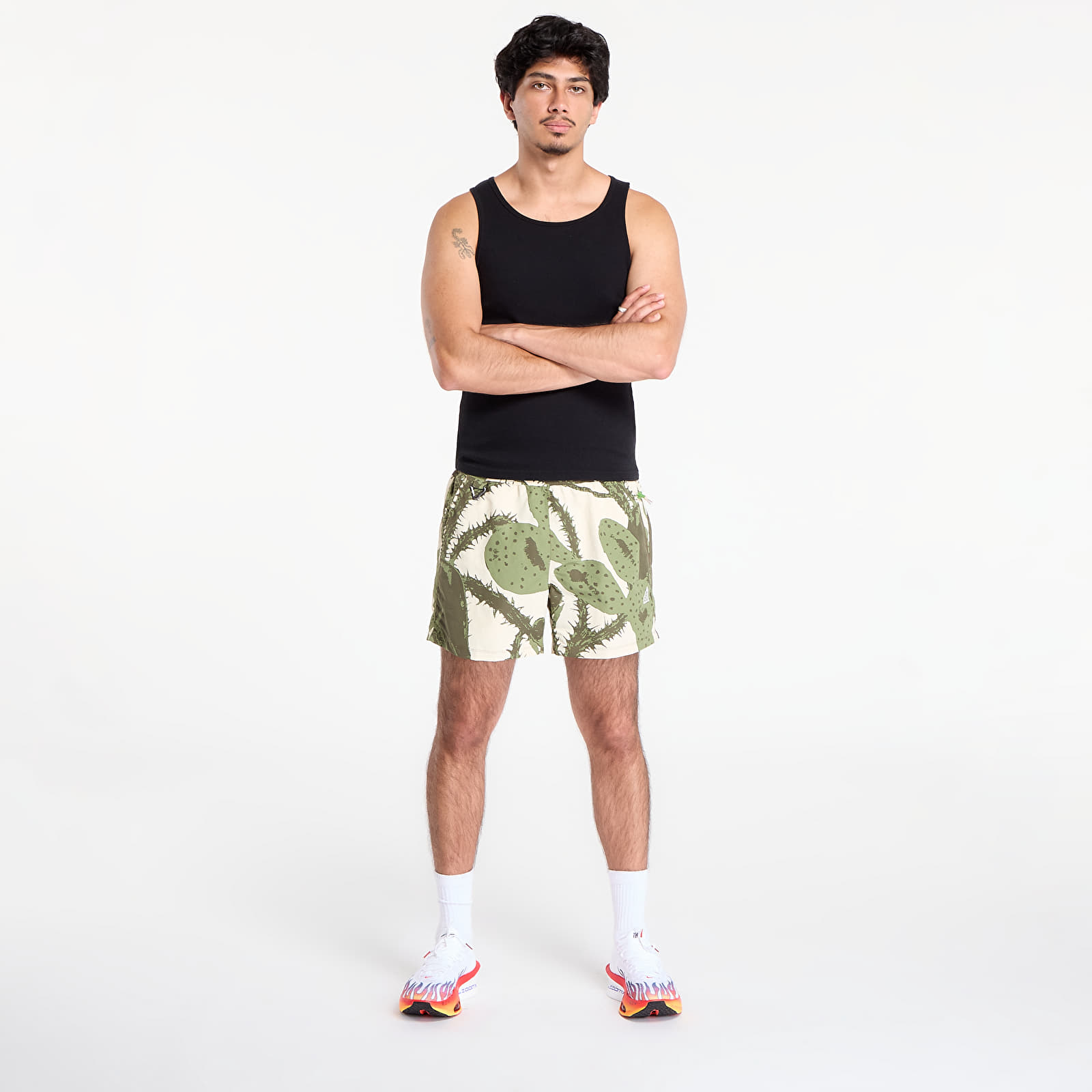Kurzhosen Nike ACG "Reservoir Goat" Men's Shorts Lt Khaki/ Summit White