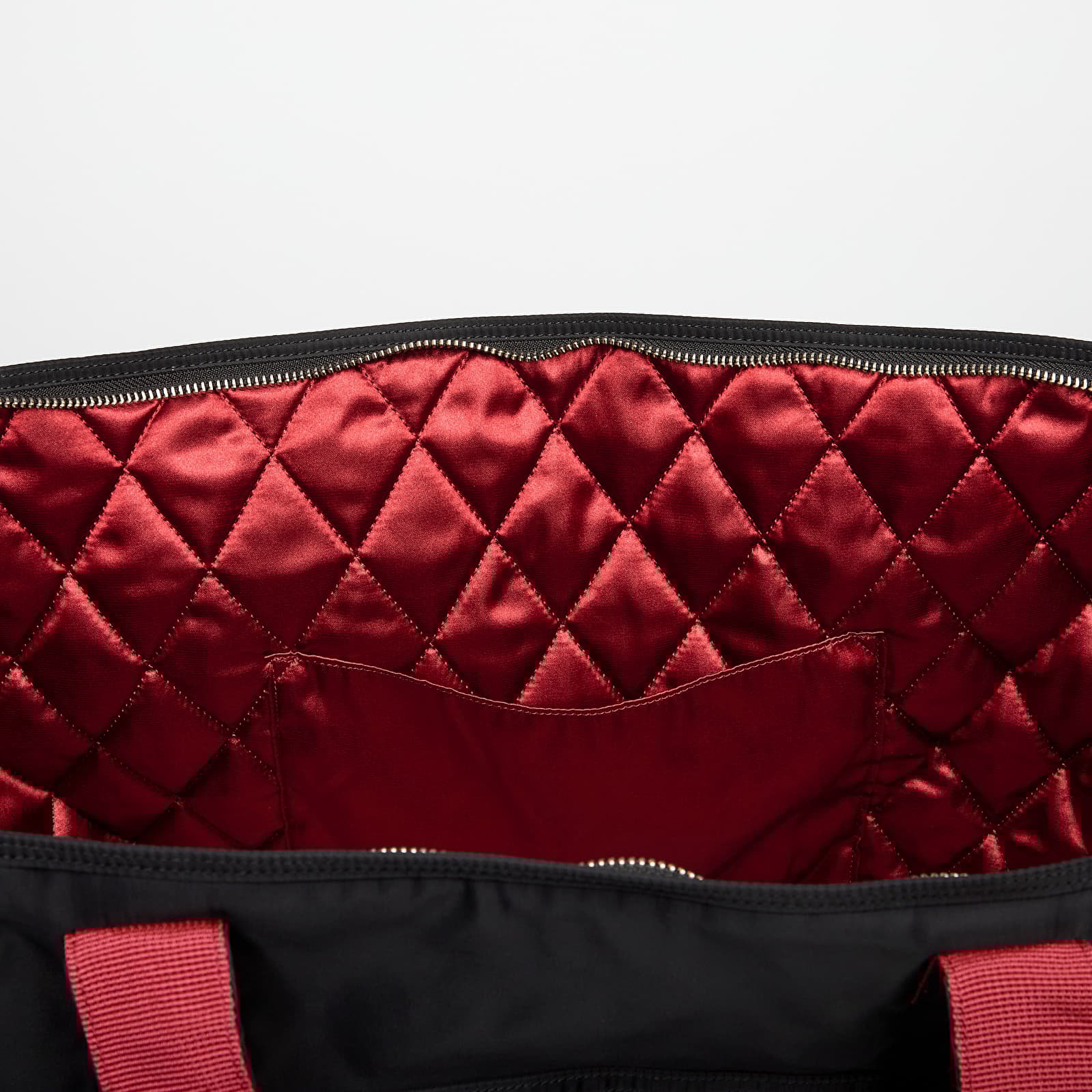 Skuldertasker til mænd Carhartt WIP Alumni Tote Bag Black/ Scarlet