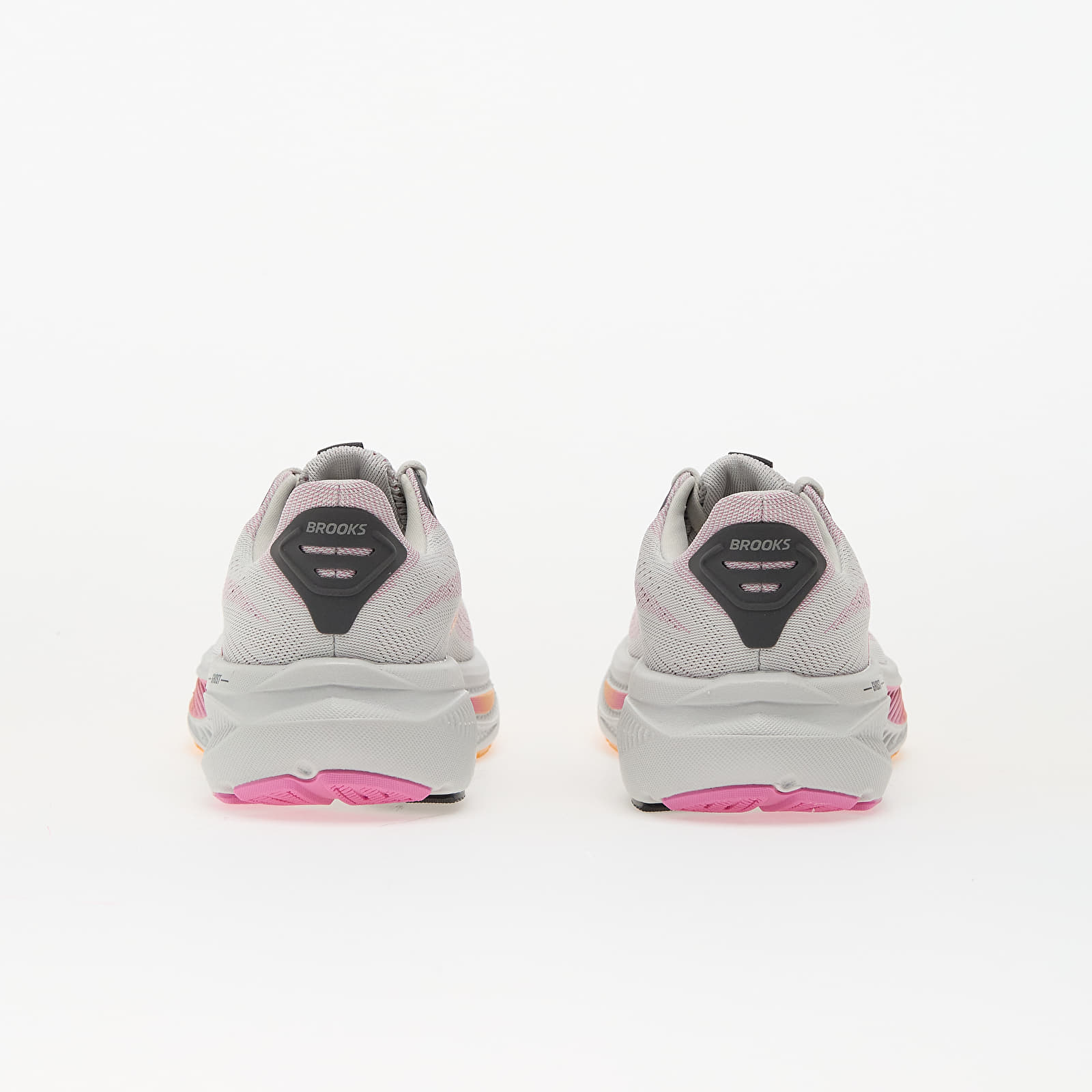 Dámske topánky a tenisky Brooks Ghost 17 W Oyster/ Apricot/ Pink