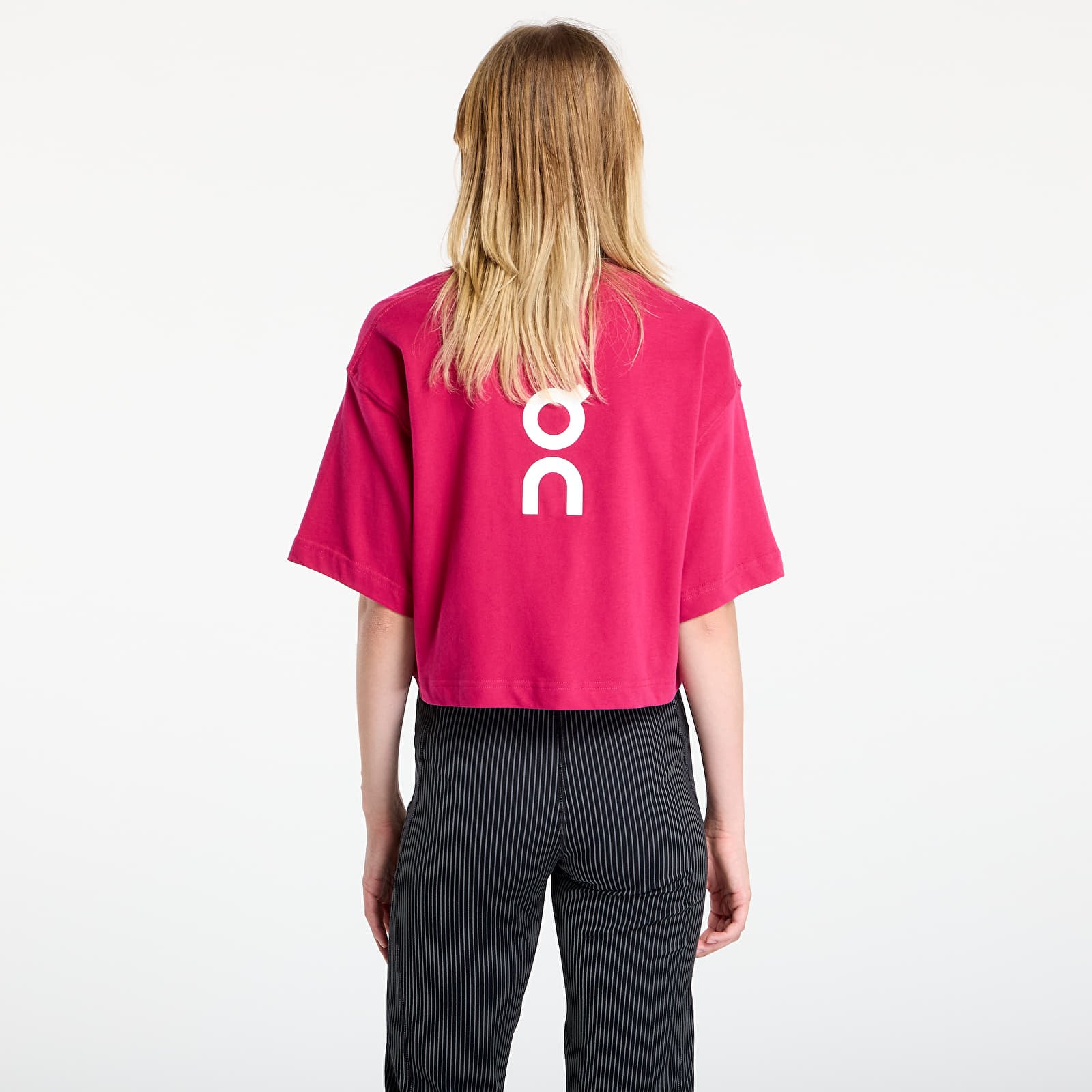 T-shirts On Club Boxy Tee Grenadine