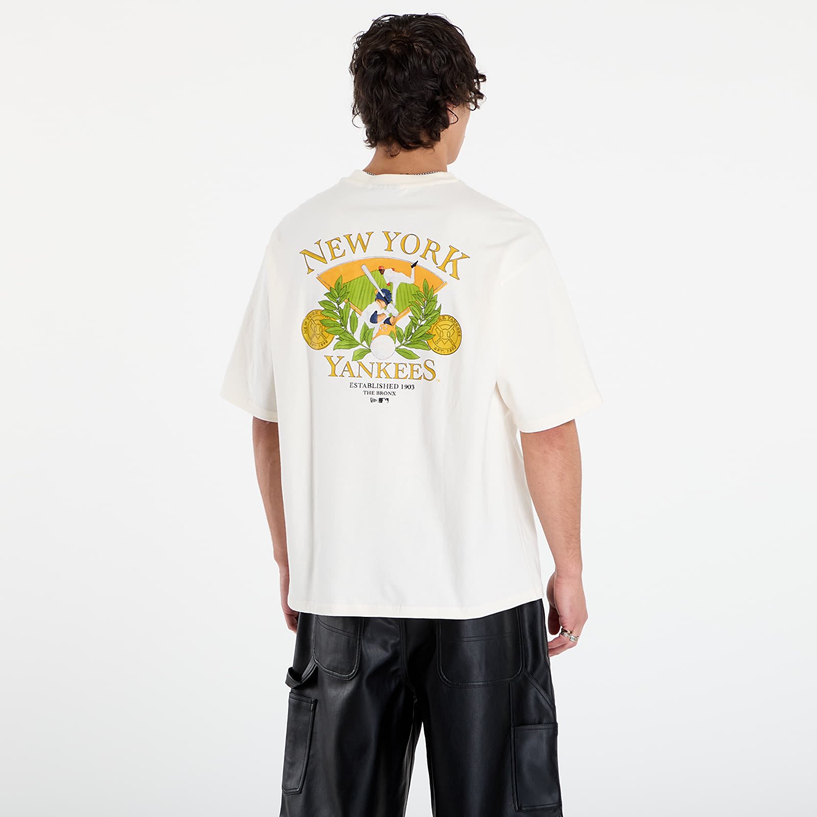 T-shirts til mænd New Era MLB Baseball Graphic Os Tee New York Yankees UNISEX Off White