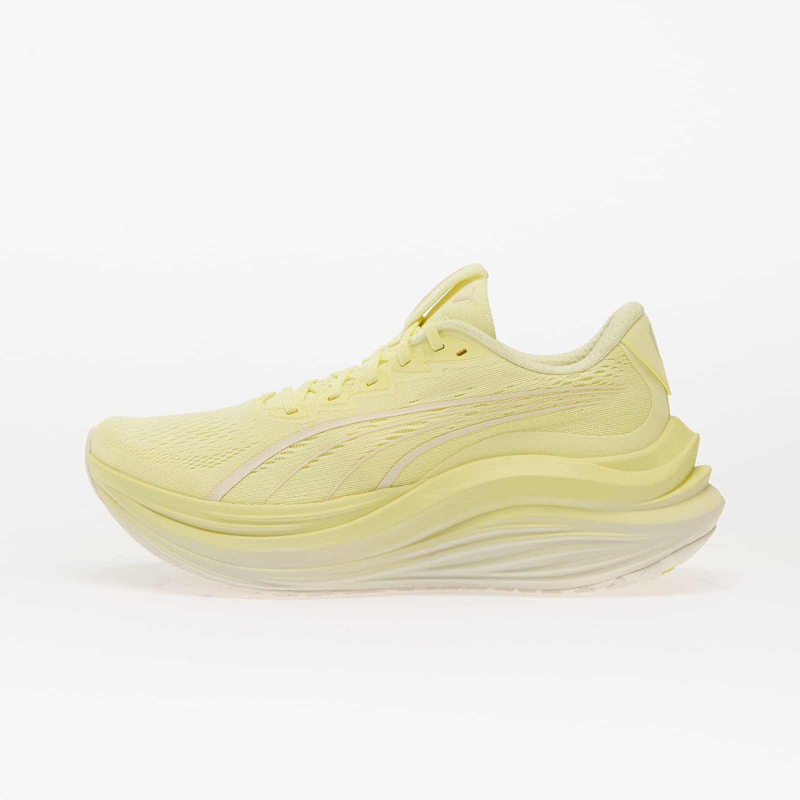 Levně Tenisky Puma MagMax NITRO 2 Wns Gold Moon