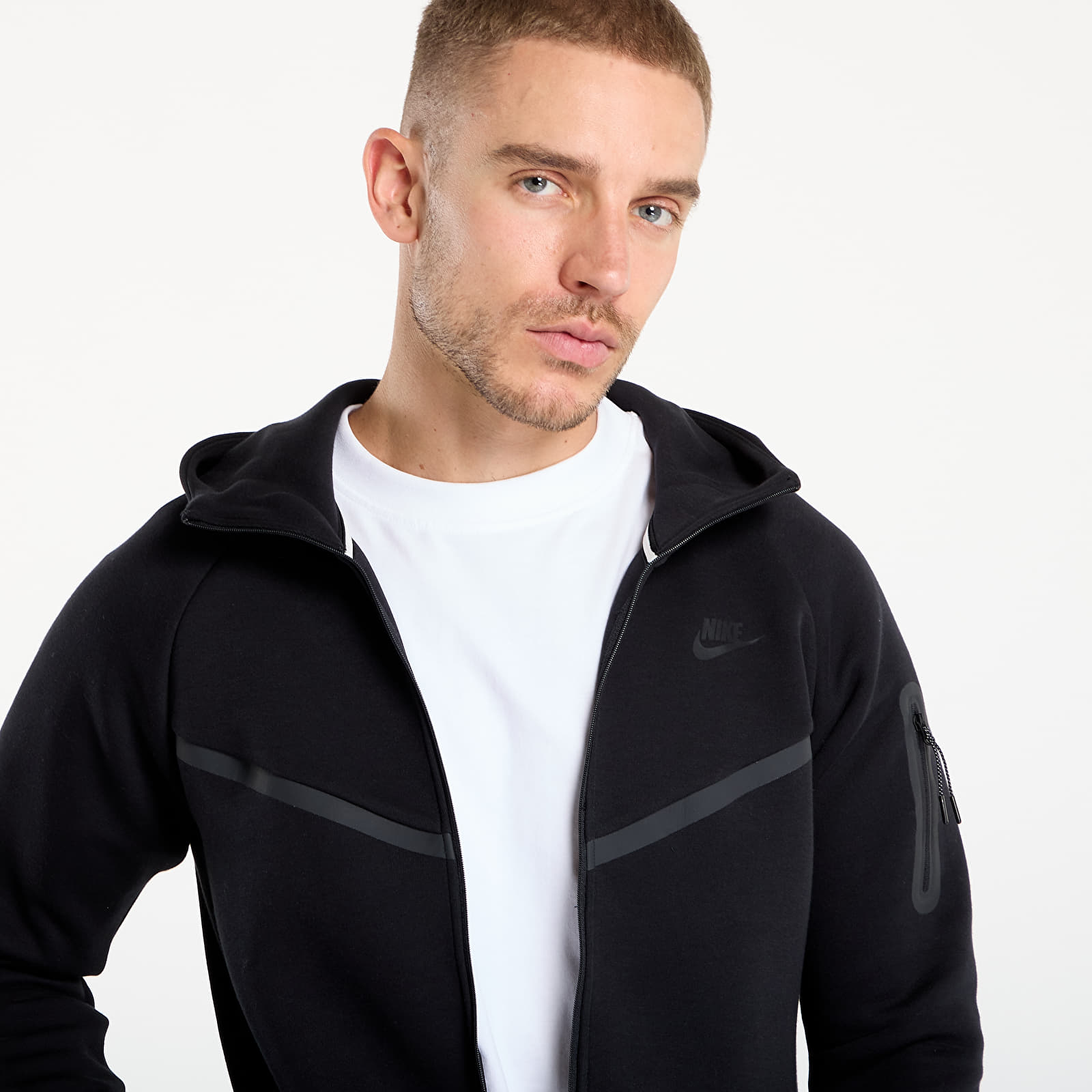 Női kapucnis pulcsik Nike Sportswear Tech Fleece Windrunner Women's Full-Zip Hoodie Black/ Black