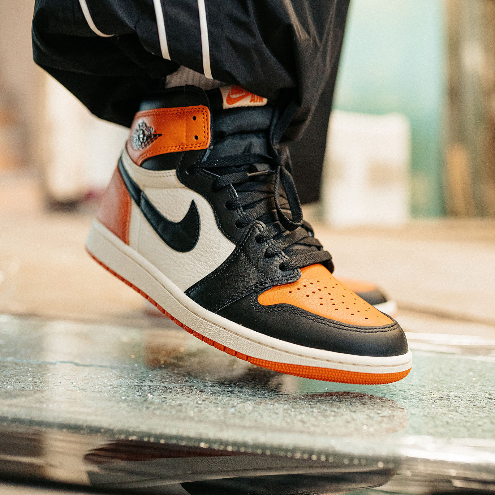 Scarpe uomo Air Jordan 1 Retro High OG "Shattered Backboard" DZ5485-008 Black/ Black-Sail-Starfish