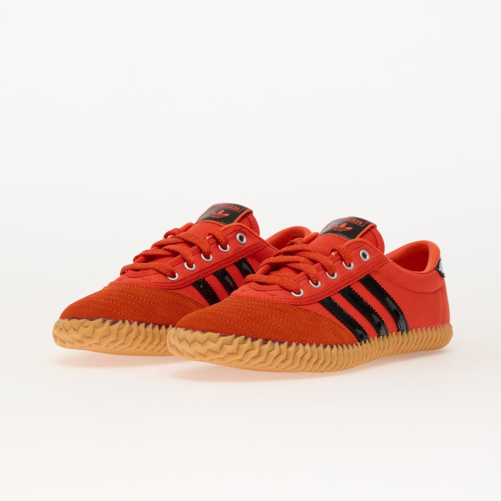 Încălțăminte și sneakerși pentru femei adidas Volley Plimsole W Core Orange/ Core Black/ Gum1