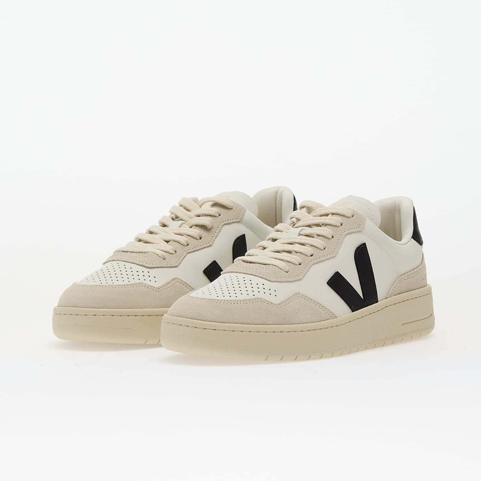 Încălțăminte și sneakerși pentru bărbați Veja V-90 O.T. Leather White_Black