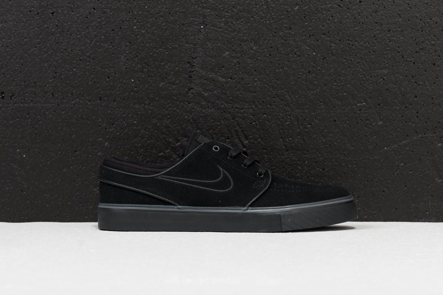 Ženski čevlji Nike SB Zoom Janoski WMNS Black/ Black-Black