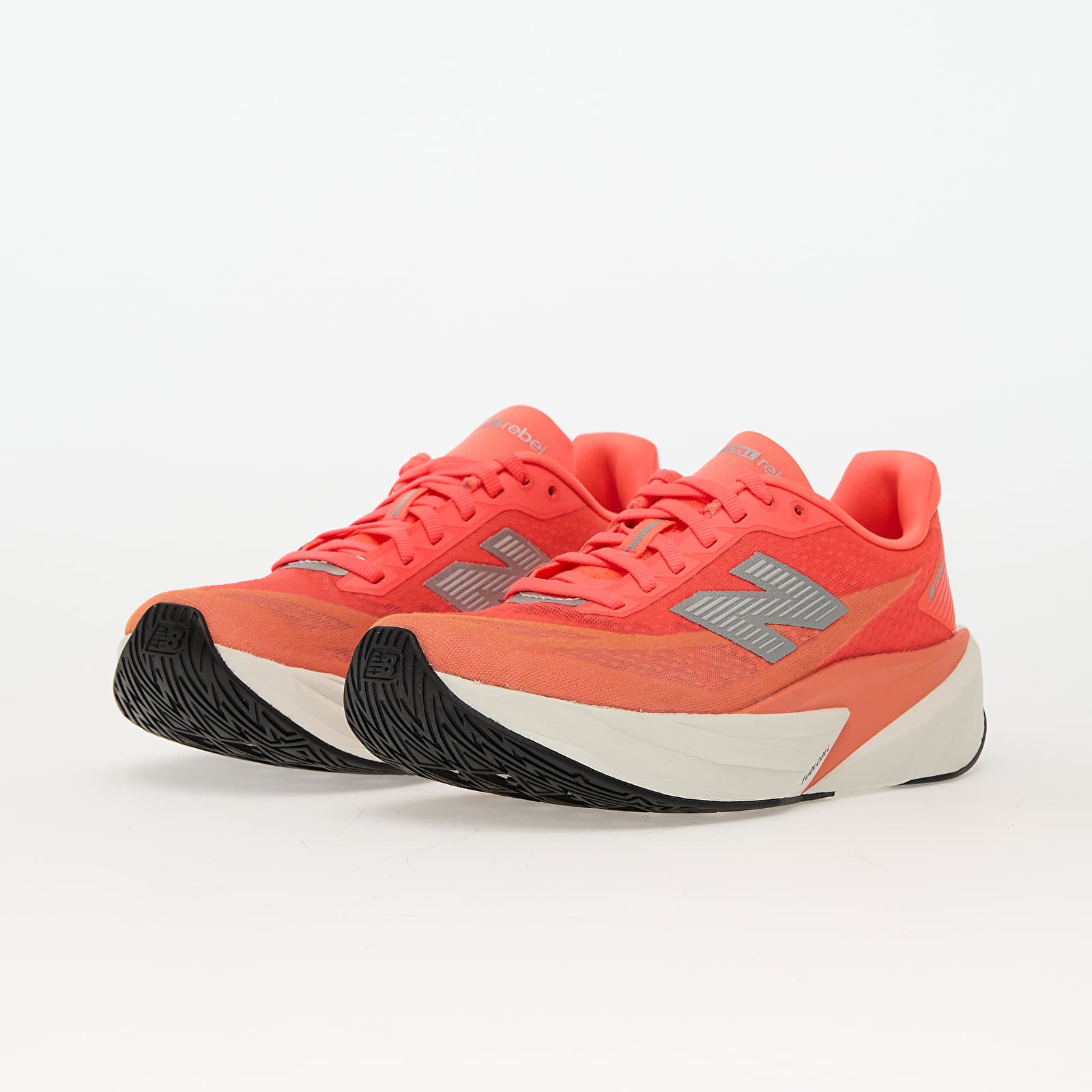 Încălțăminte și sneakerși pentru femei New Balance Rebel Urgent Red
