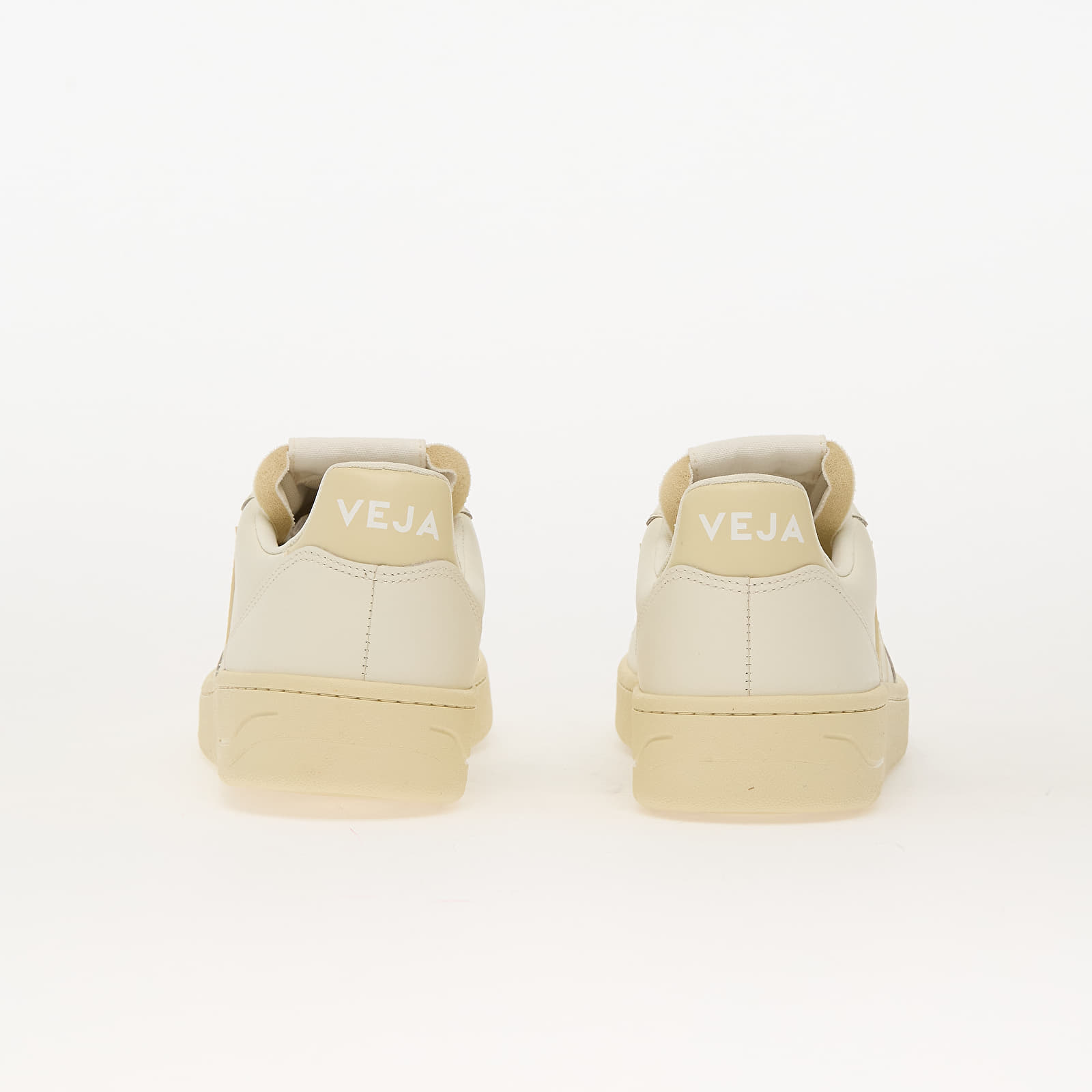 Încălțăminte și sneakerși pentru bărbați Veja V-10 Leather Pure_Calcaire