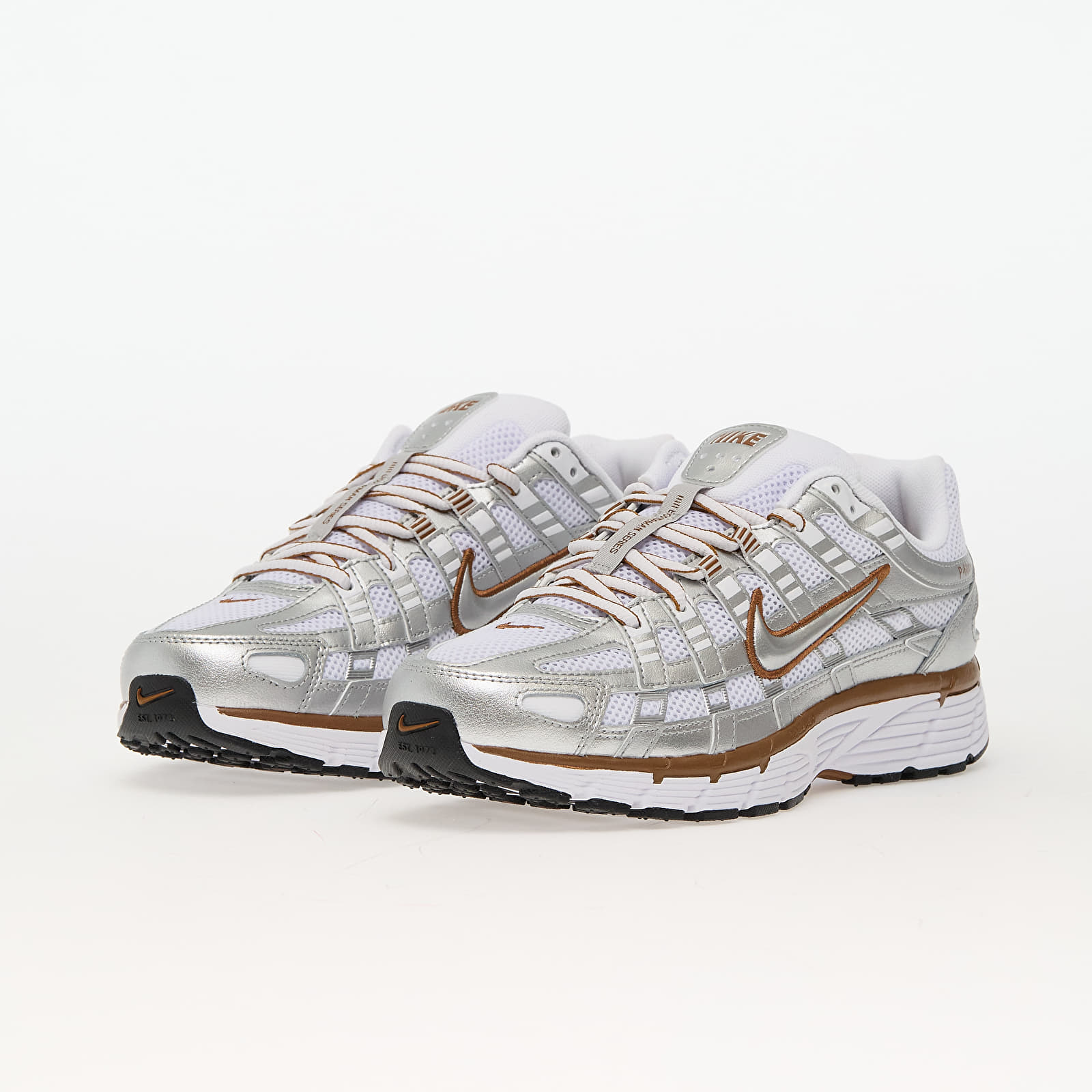 Női cipők Nike W P-6000 White/ Mtlc Silver-Lt British Tan-Sail