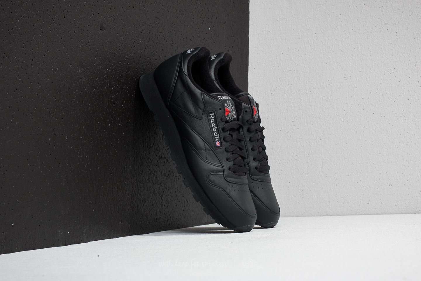 Férfi cipők Reebok Classic Leather Archive Black/ Carbon/ Red
