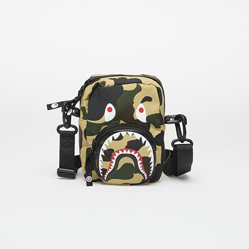 Crossbody bags A BATHING APE 1St Camo Shark Mini Bag Yellow
