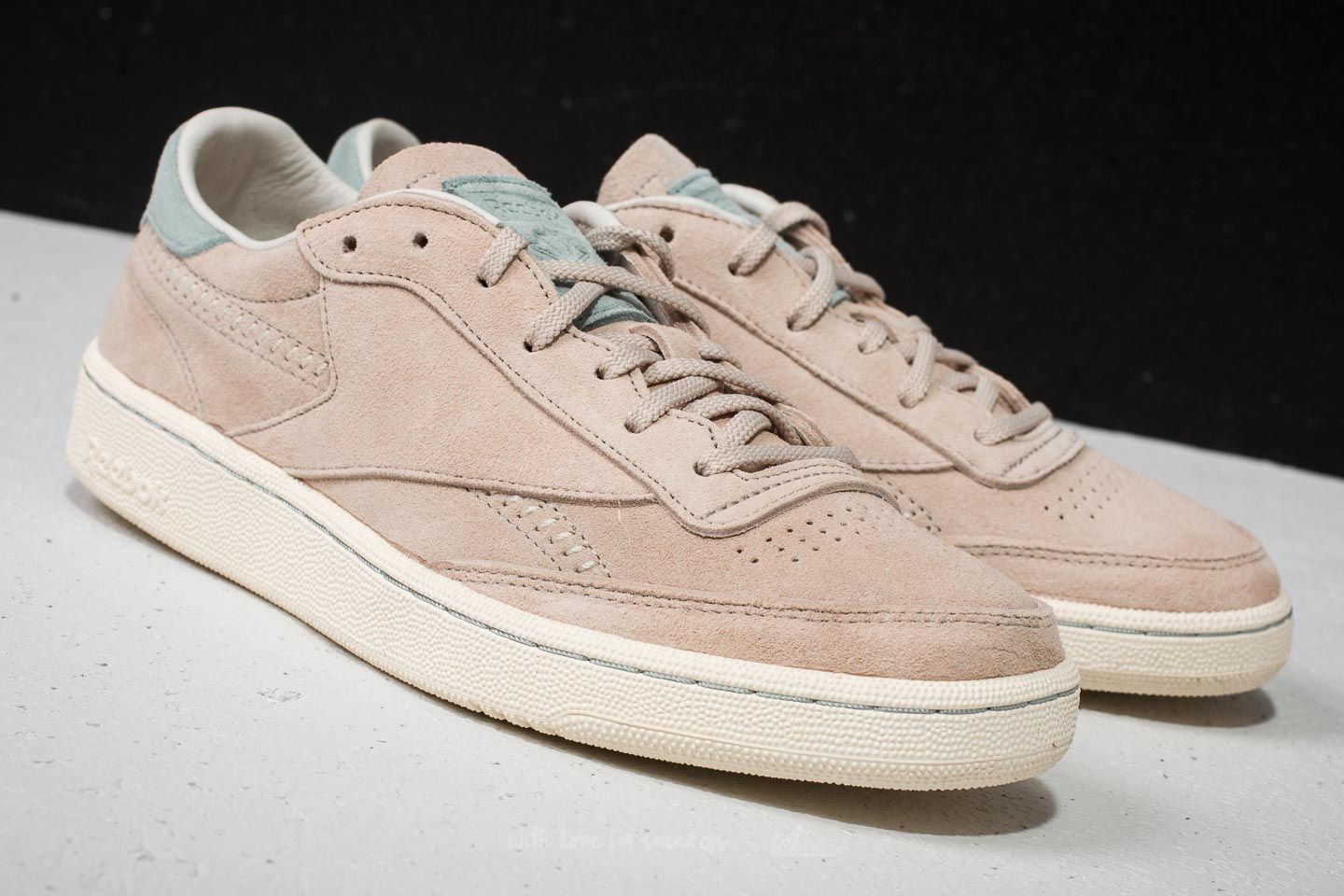 Men s shoes Reebok Club C 85 Kudu Bodysuit Agave Clls White