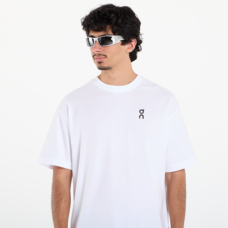 On Court-T WHITE/INDIGO used メンズXSサイズ T-shirts On Club Tee Court White/ Indigo (1MF30590629 M) | Footshop