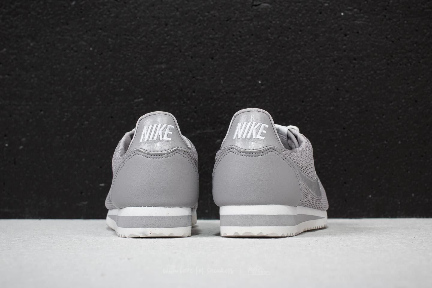 Buty damskie Nike Wmns Classic Cortez Premium Atmosphere Grey