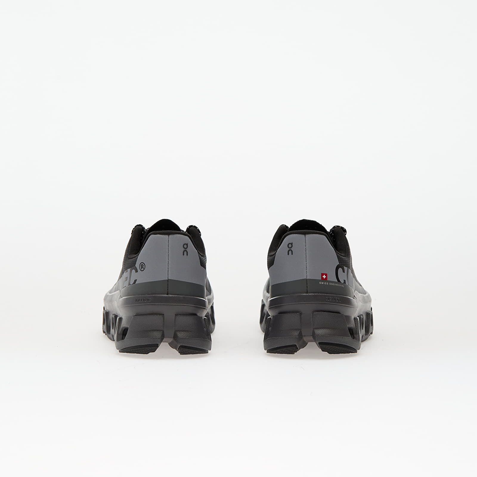 Scarpe donna On W Cloudmonster Lumos Black
