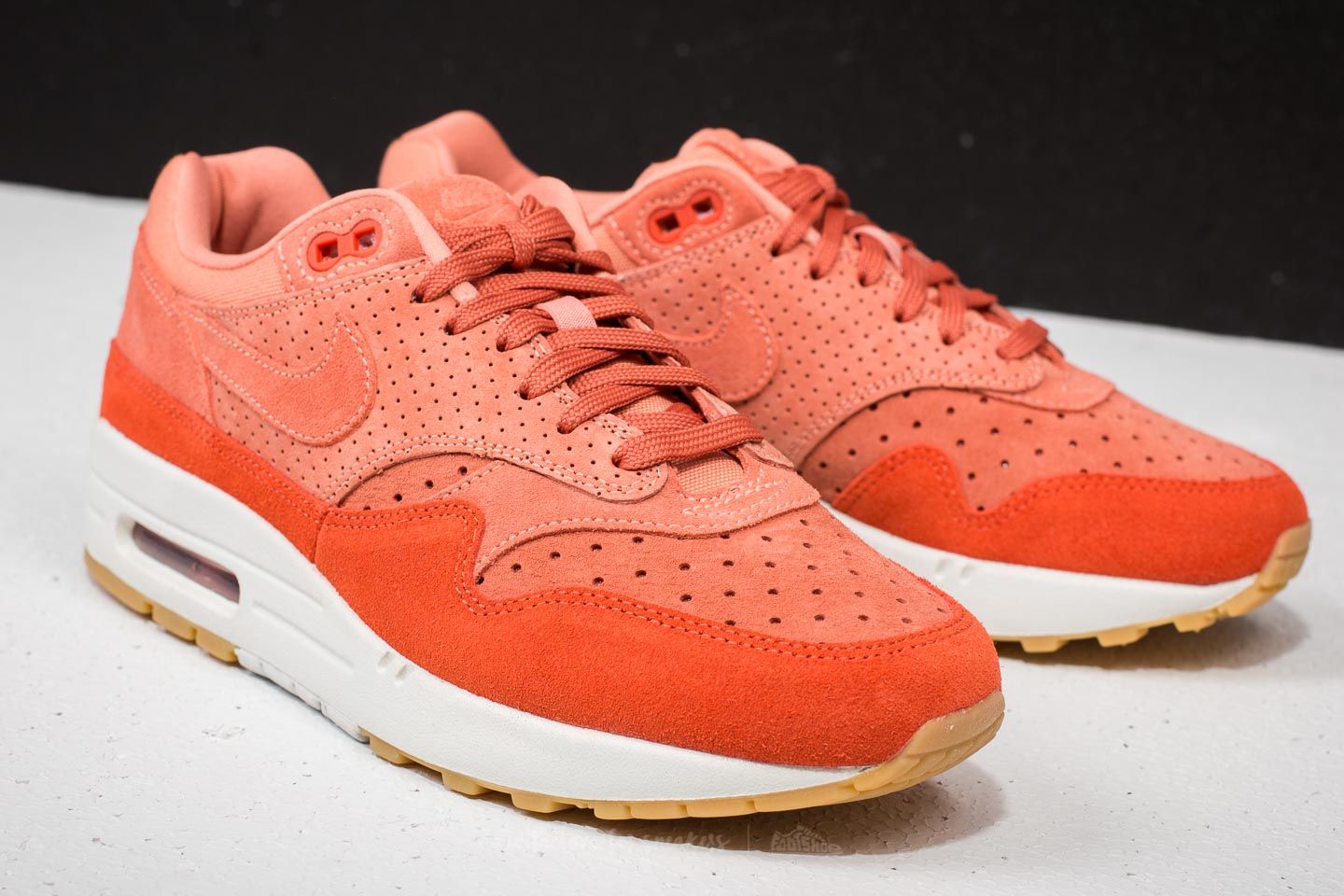 Nike air clearance max crimson bliss
