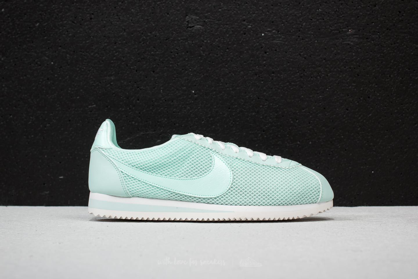 Women s shoes Nike Classic Cortez Premium WMNS Igloo Igloo Summit White Footshop