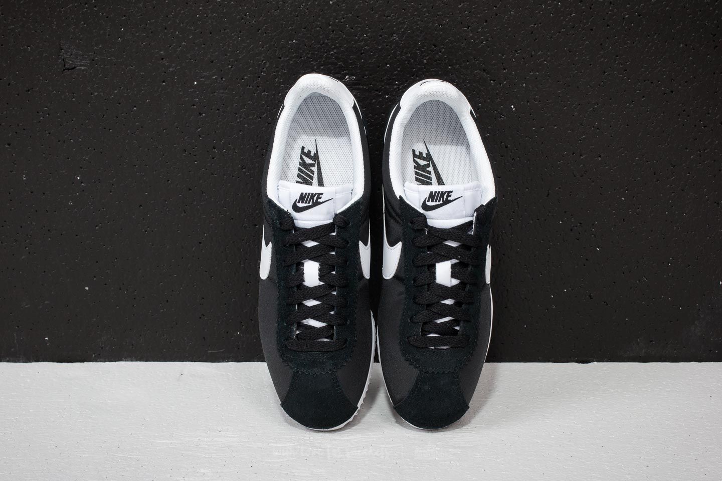 Women's shoes Nike Wmns Classic Cortez Nylon Black/ White