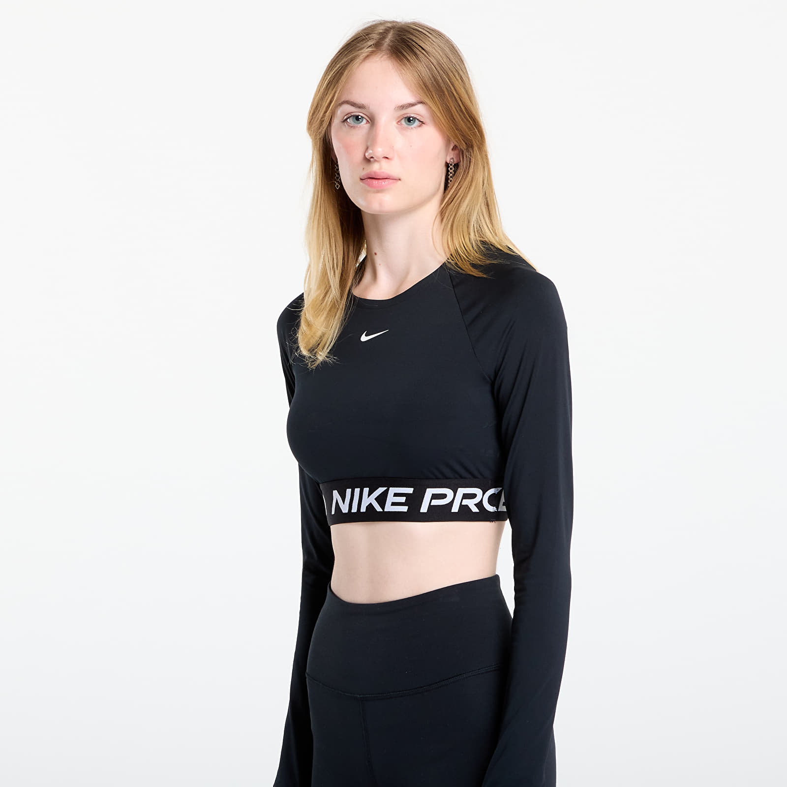 Dámske tričká Nike Pro Women's Dri-FIT Cropped Long-Sleeve Top Black/ White