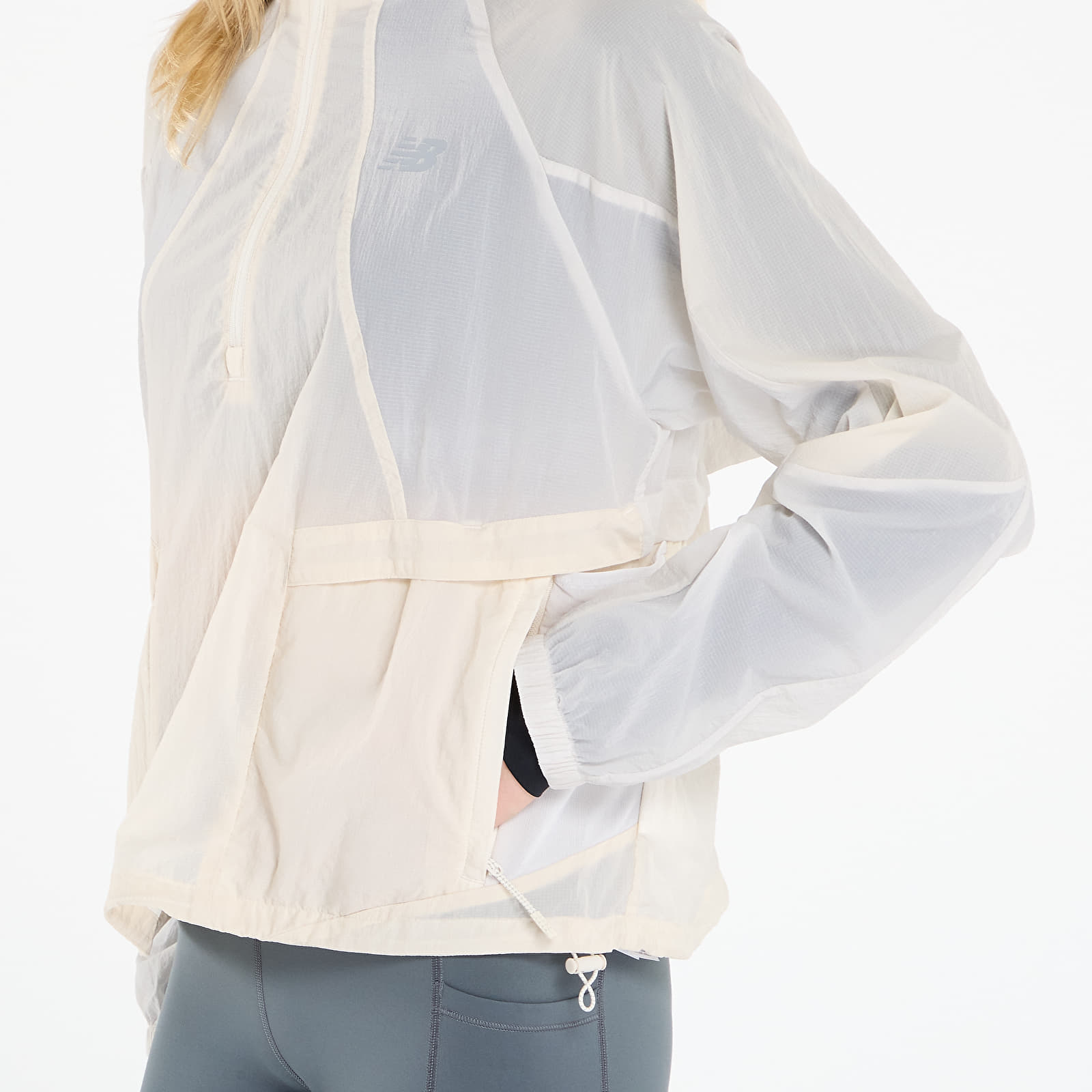 Giacche da donna New Balance Better Run Water Resistant Jacket Linen