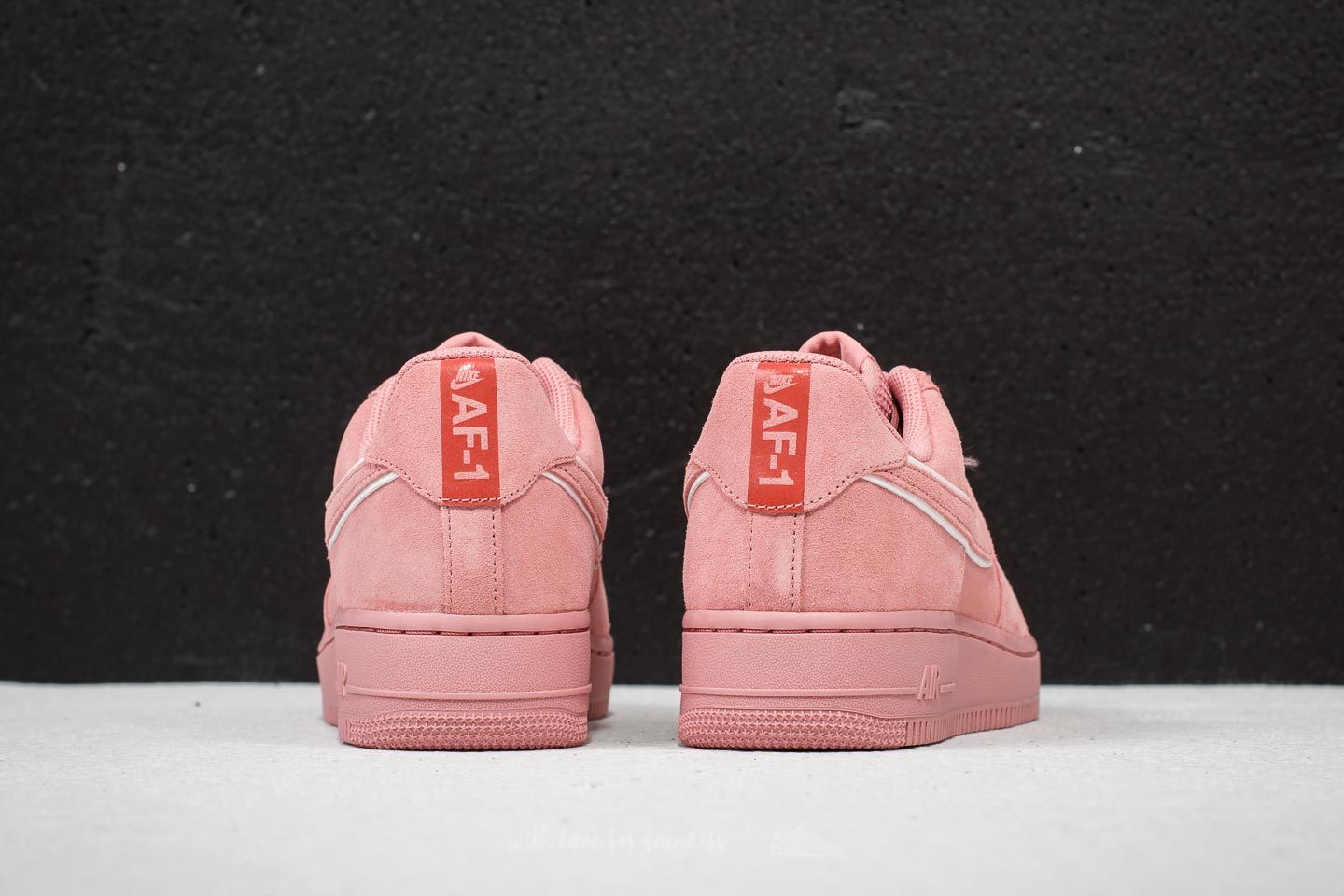 Nike air force 1 07 lv8 suede red cheap