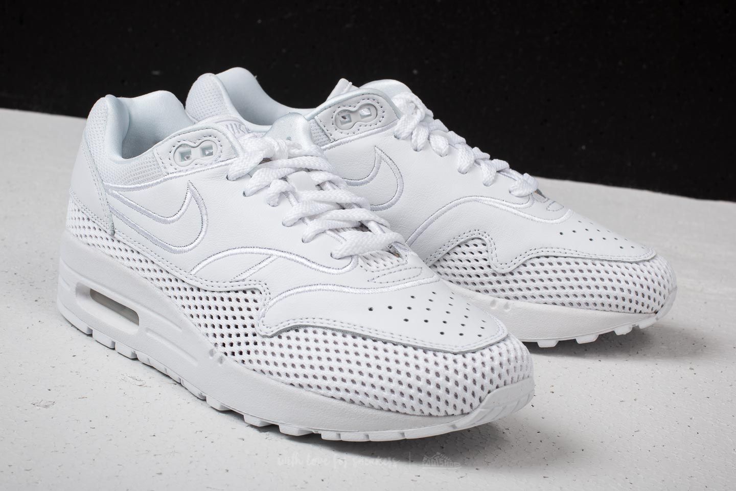 Women s shoes Nike Wmns Air Max 1 SI White White Vast Grey Footshop