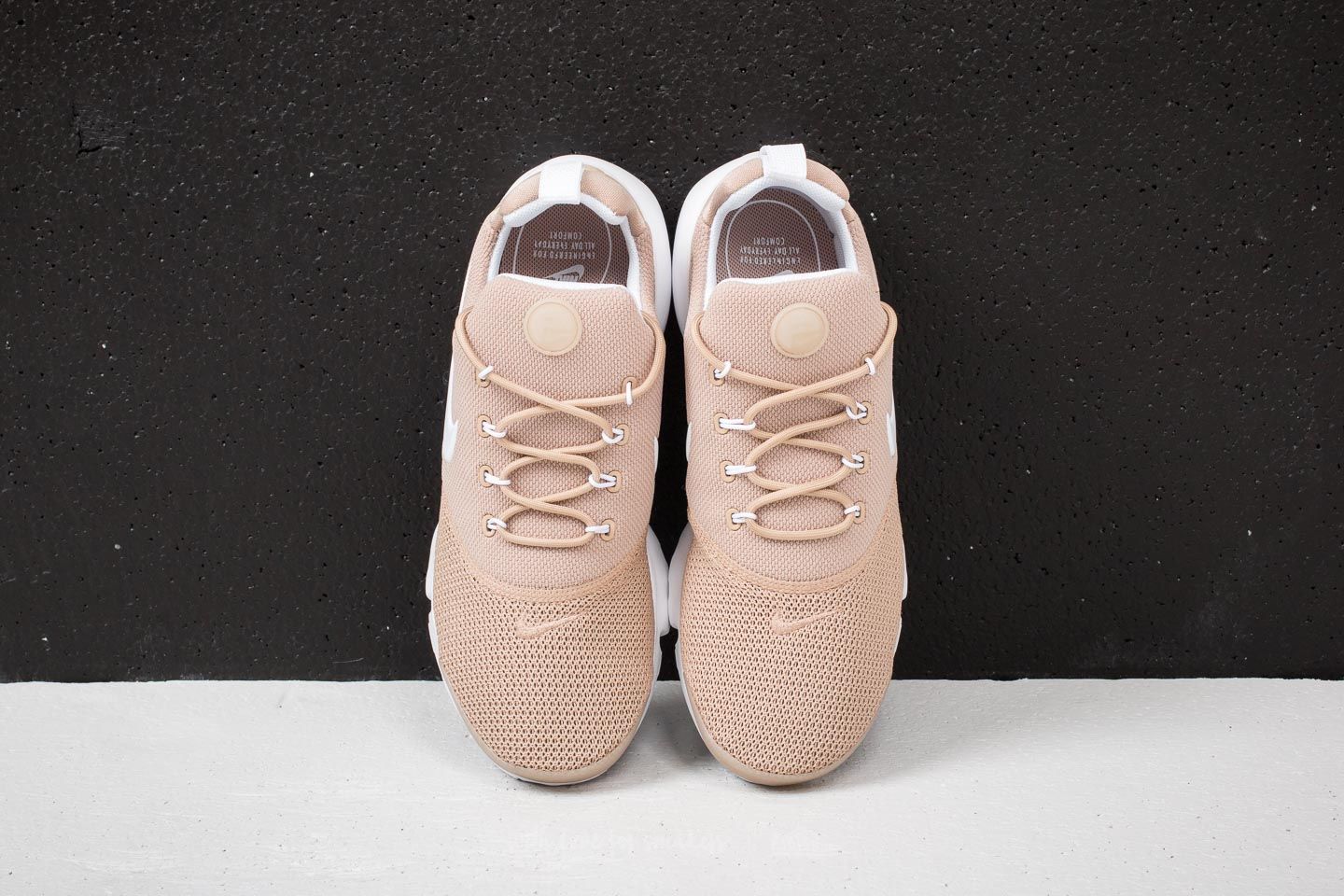 Chaussures et baskets femme Nike Wmns Presto Fly Sand/ White
