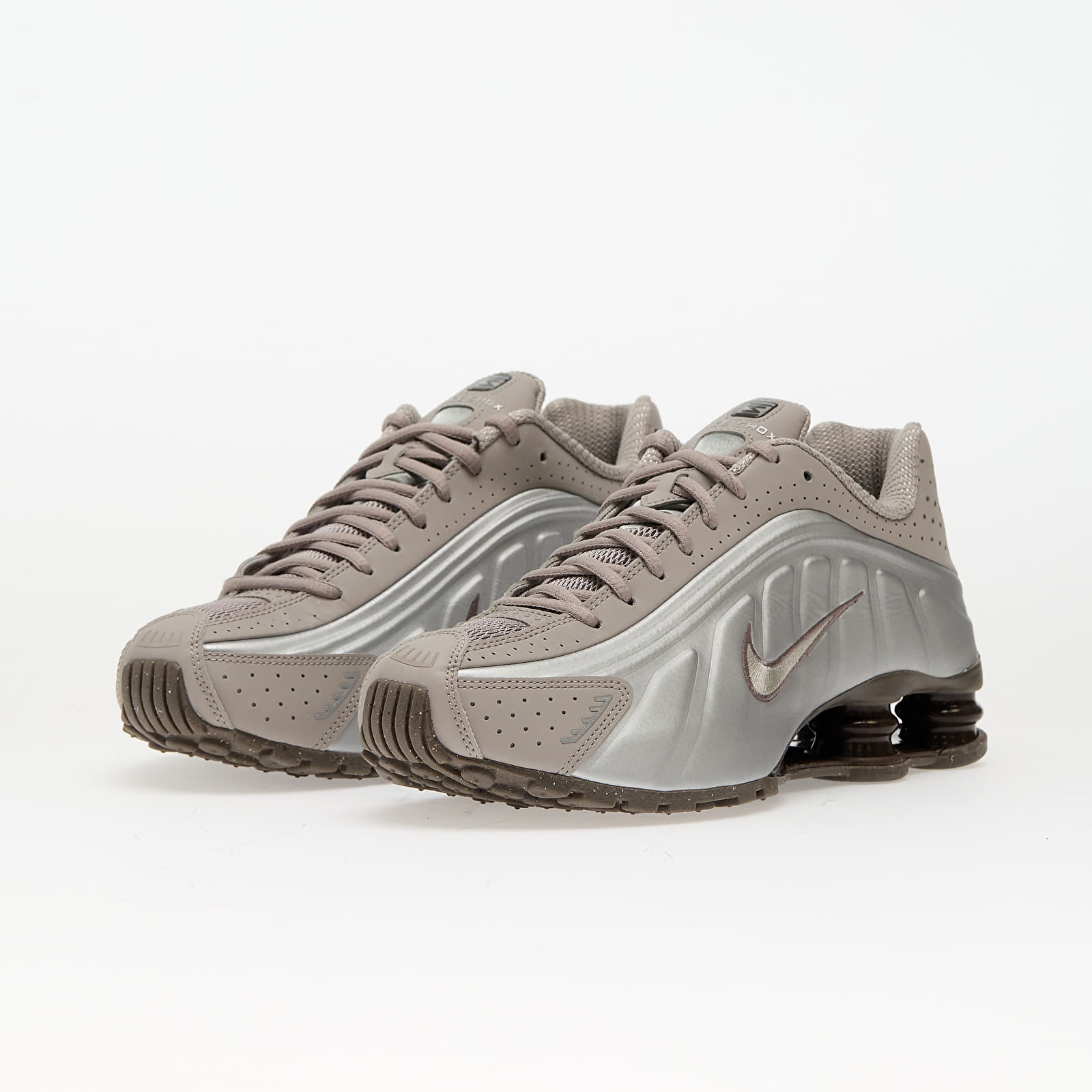 Scarpe uomo Nike Shox R4 Cave Stone/ Cave Stone-College Grey-Baroque Brown-Mtlc Silver-College Grey